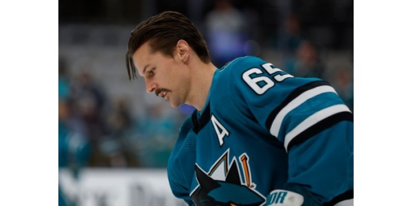 SJ Sharkie ledsen att lämna Erik Karlssons familj